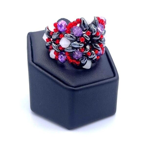 Hematite Black with Amethyst and Ruby Crystal Beaded Statement Ring Size 7 - Picture 8 of 8